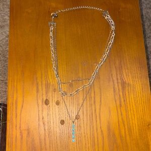 Triple layered necklace